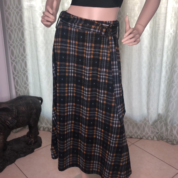 BLACK MUSTARD CHECKERED SKIRT - Picture 11 of 14